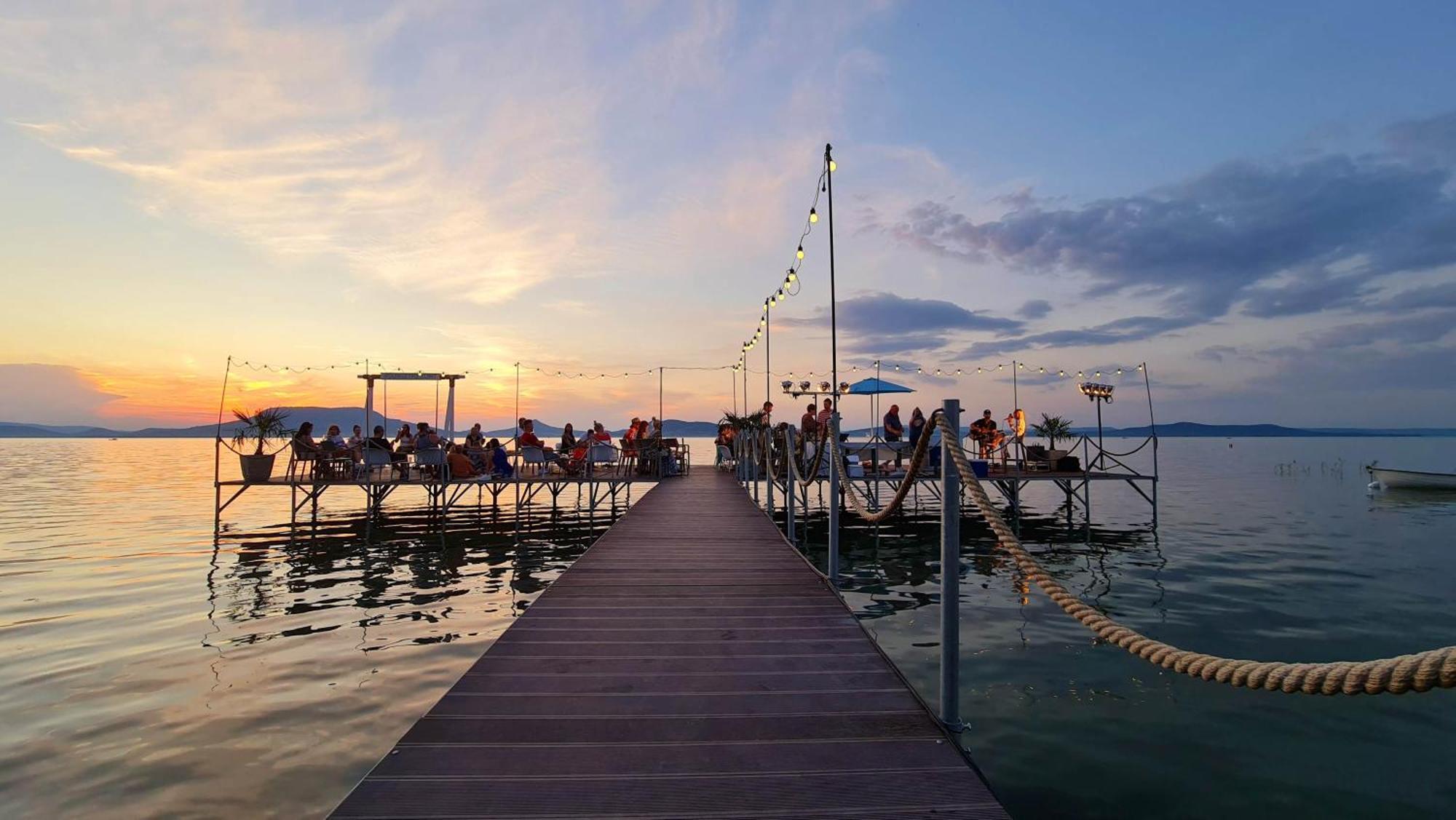 Sunset Resort - Lakeside Apartment Fonyód Εξωτερικό φωτογραφία